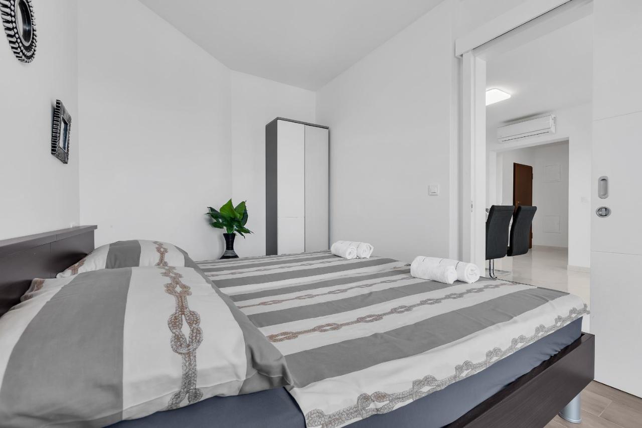 Apartment Navis, Sea View Makarska Dış mekan fotoğraf