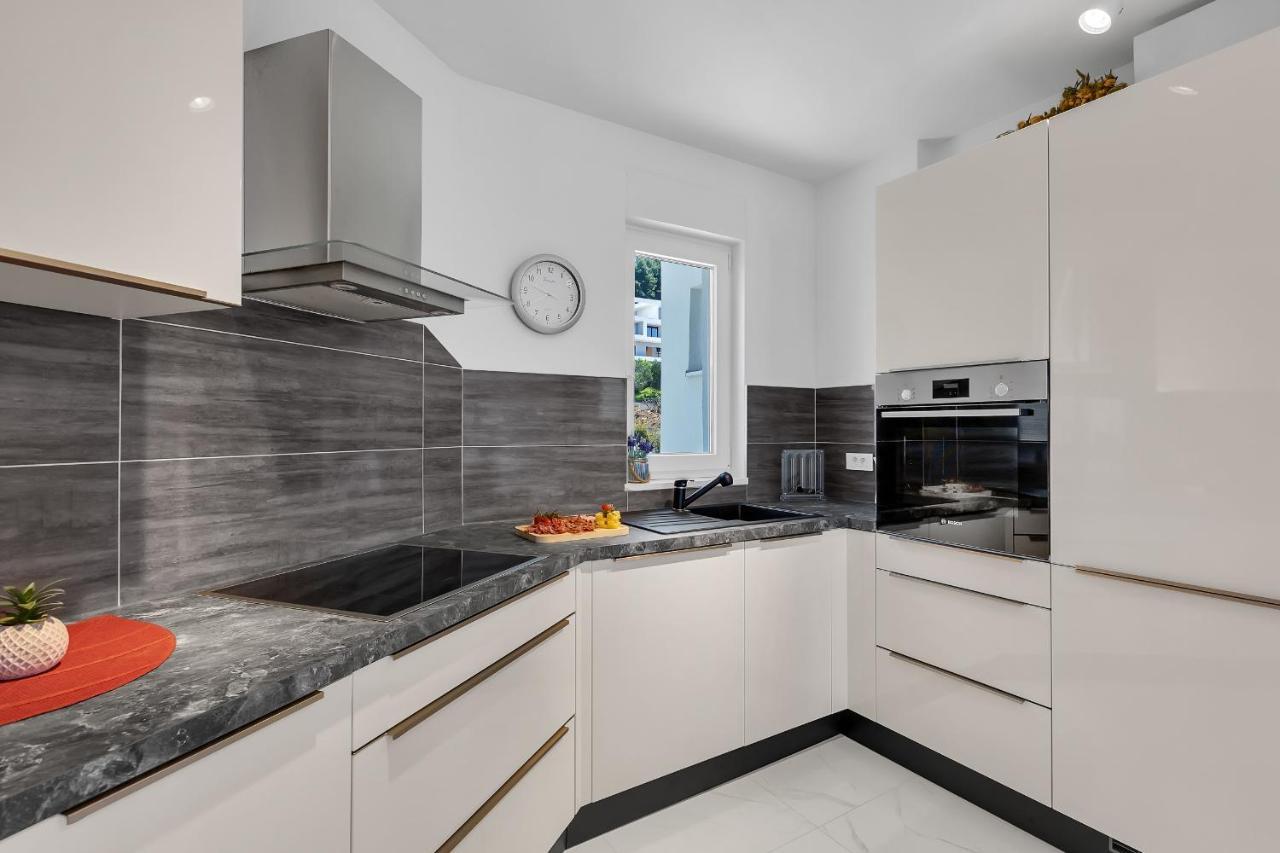 Apartment Navis, Sea View Makarska Dış mekan fotoğraf