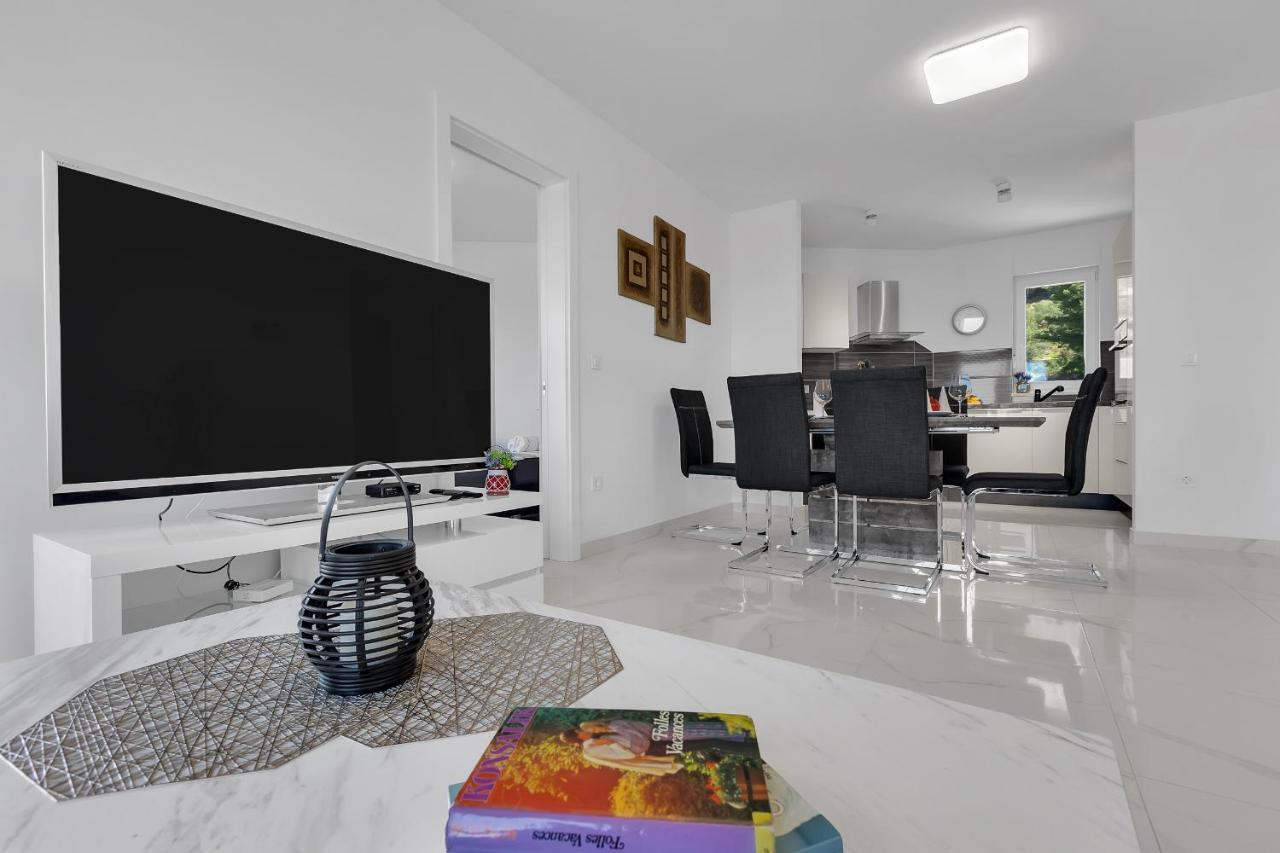 Apartment Navis, Sea View Makarska Dış mekan fotoğraf