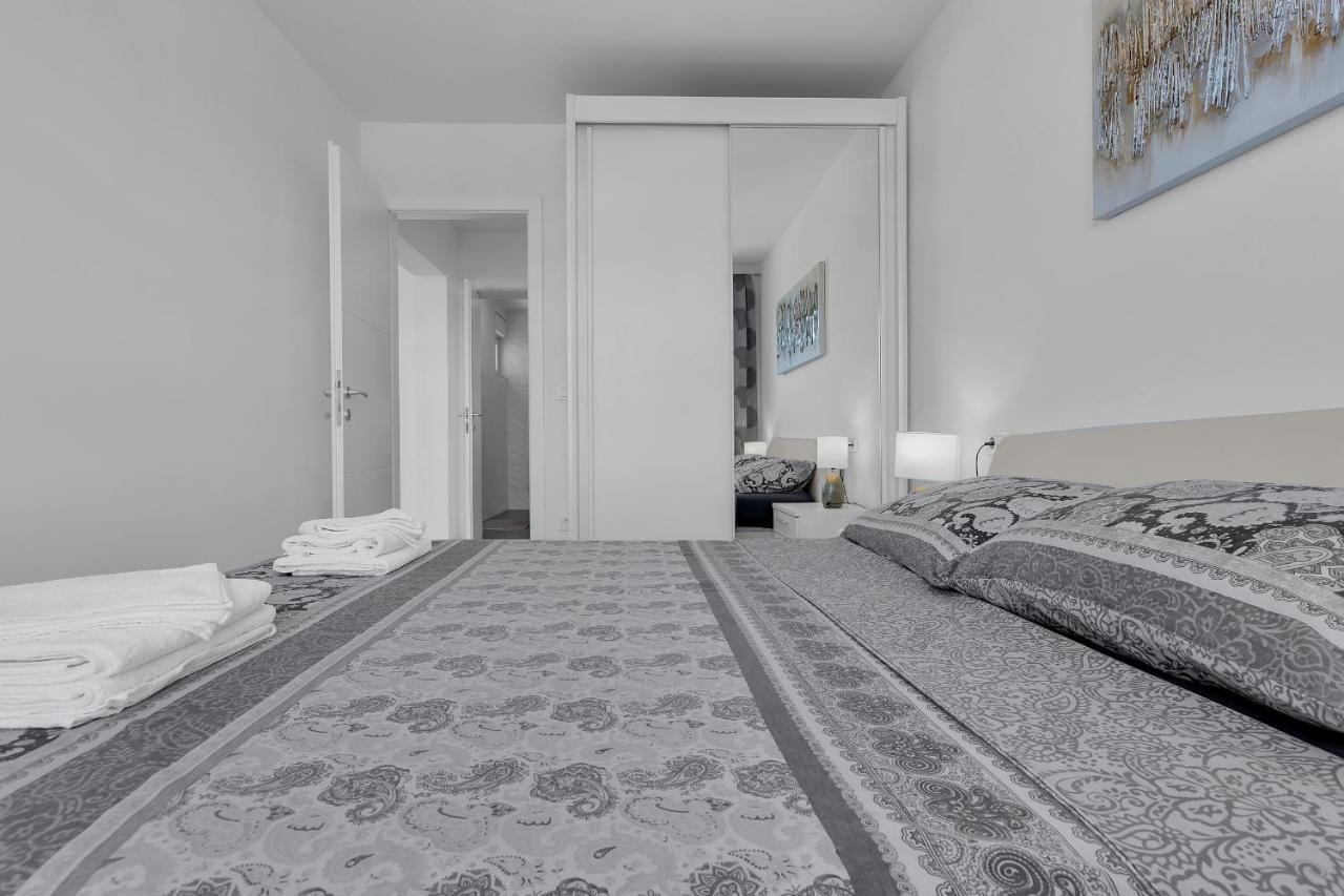 Apartment Navis, Sea View Makarska Dış mekan fotoğraf